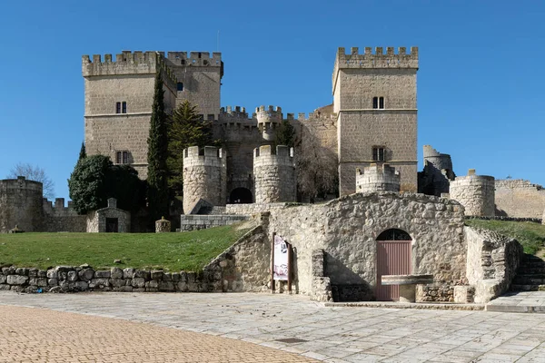Ampudien Spanien Februar 2021 Mittelalterliche Burg Von Ampudia Einem Sonnigen — Stockfoto