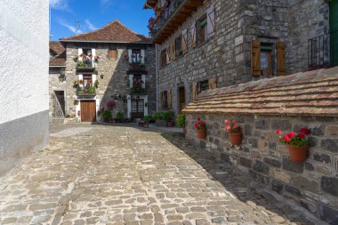 Ans, Pyrenees bölgesinin güzel bir köyü olan Huesca, Aragon, İspanya.