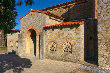 Asturias 'taki Santa Maria de Bendones kilisesi. Prerromanico sanat tarzı. İspanya.