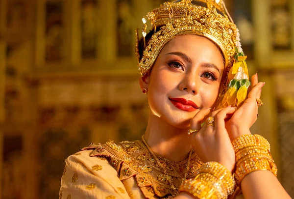 Close Beautiful Asian Woman Dress Thai Ancient Traditional Costume — Stock Photo, Image