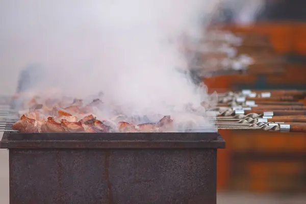 BBQ Gürcistan Geleneksel Deash Mtsvadi 