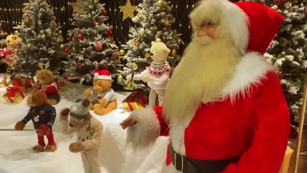 Jultomten Kommer Med Julklappar Överraskning För Barn Nallar — Stockvideo
