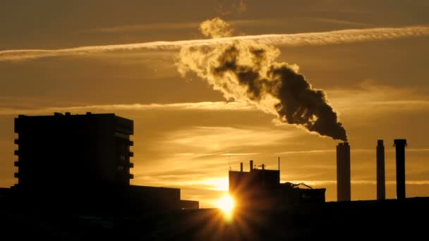 産業工場汚染炭素排出煙雲 高品質のフルHd映像 — ストック動画