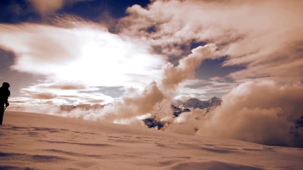 Expedición Aventura Alpina Senderismo Paisaje Montaña Nieve Profunda Aire Libre — Vídeos de Stock