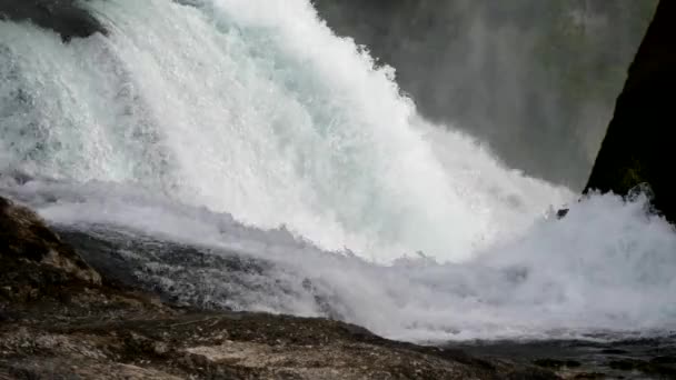 Řeka Vodopád Přírodní Scenérie Čisté Vody Kaskády Tekoucí Dolů Vysoce — Stock video