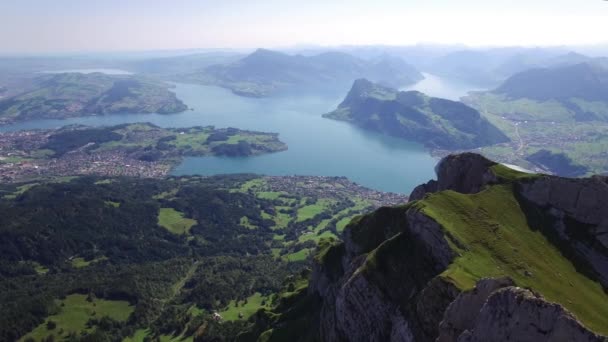 Filmische Luftaufnahme Der Landschaft Der Berggipfel Hochwertiges Filmmaterial — Stockvideo
