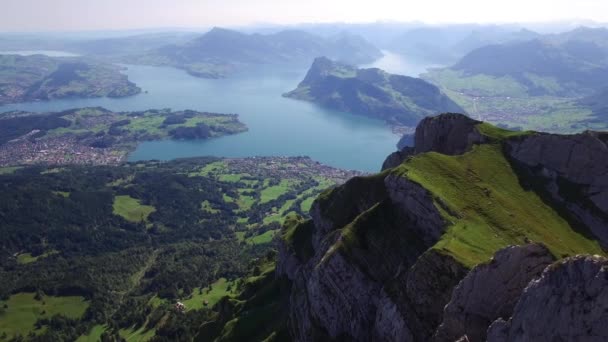 Cinematic Aerial View Mountain Peak Scenery Rekaman Berkualitas Tinggi — Stok Video