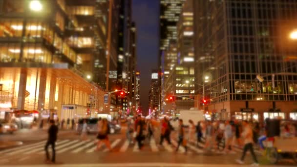 Lidé Chodící Přeplněné Městské Silnici Kteří Cestují Metropolis Vysoce Kvalitní — Stock video