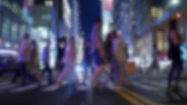 在大都市拥挤的城市道路上行走的人们 高质量的4K镜头 — 图库视频影像