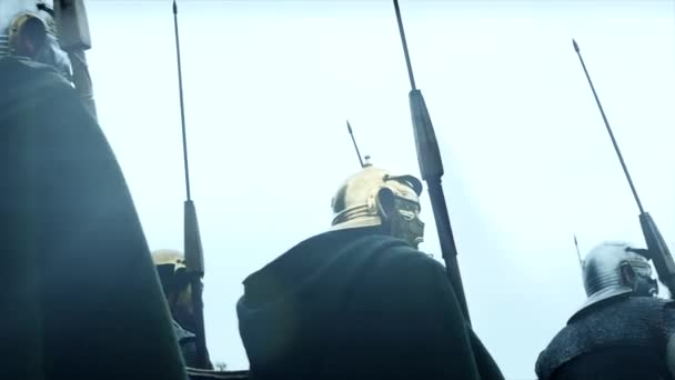 Gladiadores Históricos Soldados Caminhando Juntos Campo Batalha Indo Para Guerra — Vídeo de Stock