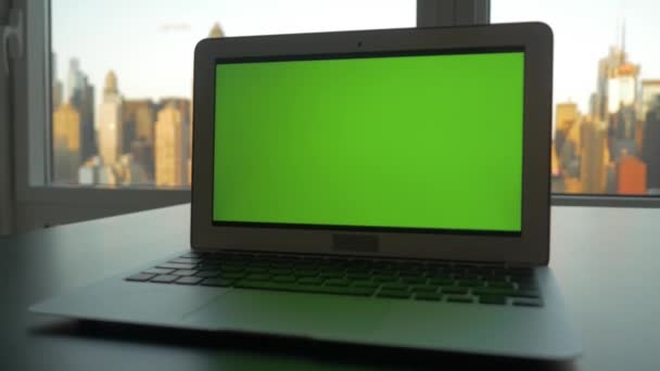 Οθόνη Υπολογιστή Που Απομονώνεται Πράσινο Οθόνη Φόντο Chroma Κλειδί Στο — Αρχείο Βίντεο