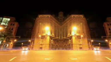 Şehir merkezindeki binaların zaman aşımına uğramış. Yüksek kalite 4k görüntü