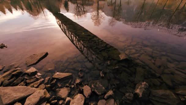 Γέφυρα Road Crossing River Τοπίο Στο Sunset Light Panorama Υψηλής — Αρχείο Βίντεο