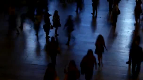 Davy Chodců Kteří Dojíždějí Přeplněné Městské Silnici Jsou Zaměstnáni Hektickou — Stock video