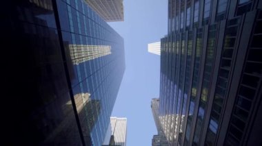 Yüksek Rise Şirketler Ofisi İş Bölgesi Bloklarının Skyline Manzarası. Yüksek kalite 4k görüntü