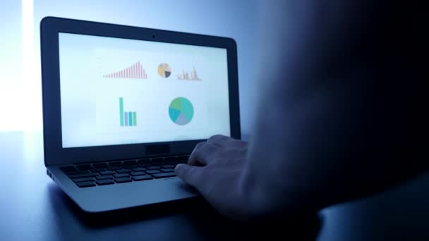 Analysera Corporate Business Finance Data Diagram Skärmen Högkvalitativ Film — Stockvideo