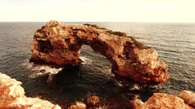 Akdeniz Kıyısı Deniz Burnu Doğa Tatili Tatil Yeri. Yüksek kalite 4k görüntü