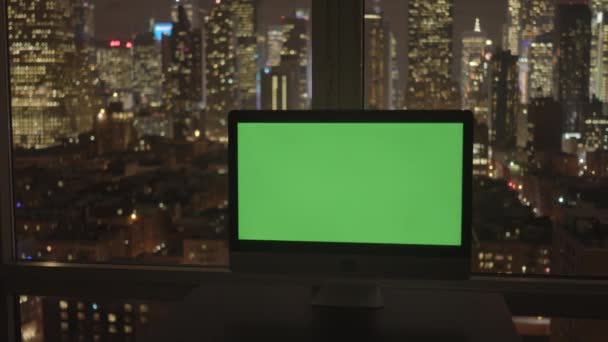 Computer Workplace Desk View Modern City Office Workspace Högkvalitativ Film — Stockvideo