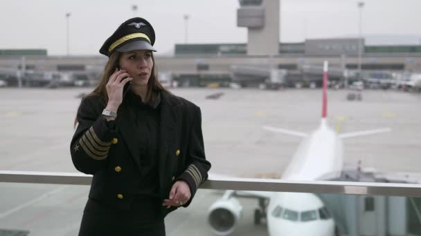 Portrett Selvsikker Kvinne Uniform Working Aviation Business Career Job Opptak – stockvideo