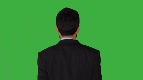 Biznesmen Rozmawiający Zielonym Tle Wysokiej Jakości Materiał — Wideo stockowe