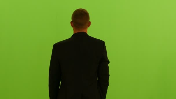 Чоловіча Людина Діловому Костюмі Ізольована Фоні Зеленого Екрану Chroma Key — стокове відео