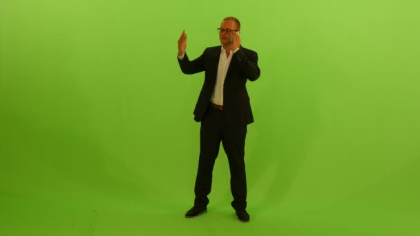 Homme Costume Affaires Isolé Sur Chroma Key Fond Écran Vert — Video