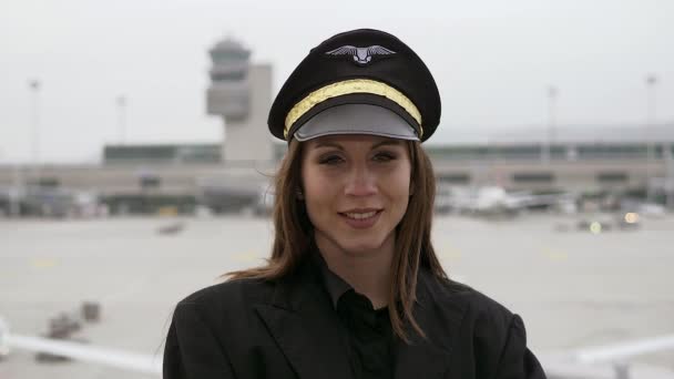 Portrait Confident Woman Uniform Working Aviation Business Career Job Dalam — Stok Video