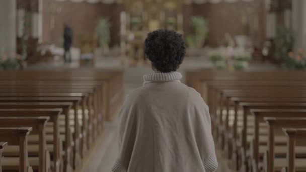 Вірна Жінка Робить Релігійну Духовну Молитву Високоякісні Кадри — стокове відео