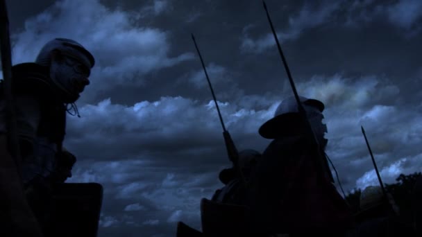 复古军队执行防御任务的戏剧性战争场景 — 图库视频影像