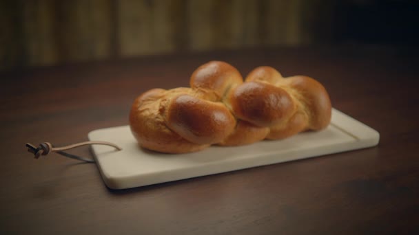Domowej Roboty Rustykalne Smaczne Pieczywo Dla Wysokiego Odżywiania Jedzenie Śniadanie — Wideo stockowe