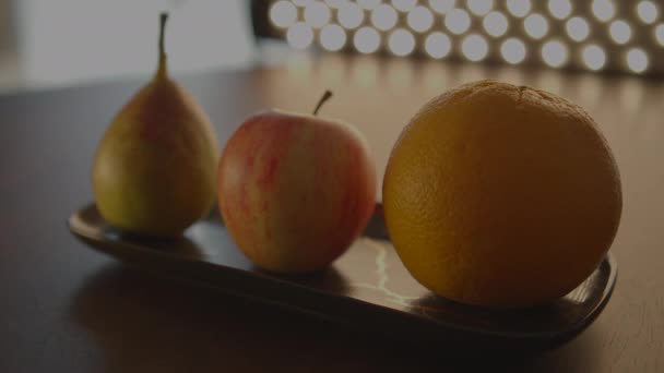 Naranja Orgánica Manzana Pera Frutas Alimentación Nutrición Con Vitaminas Fondo — Vídeo de stock