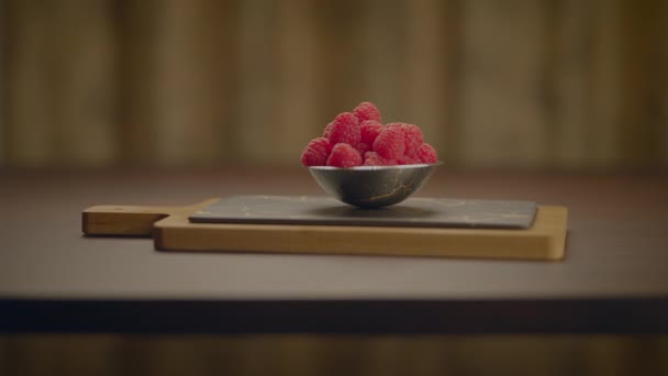 Φρούτα Berry Για Βιταμίνες Και Αντιοξειδωτικά Πλούσια Διατροφή Vegan Food — Αρχείο Βίντεο
