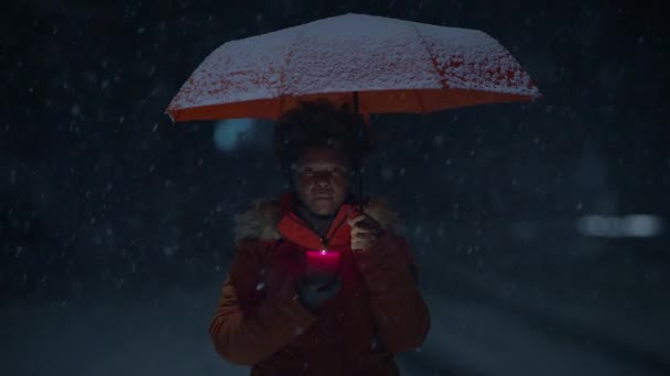 Black Female Person Curly Hair Holding Candlelight Snowy Winter Weather — Stok Video
