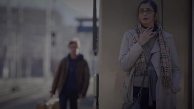 Birbirini Arayan İki Kişi Geç Kalmak İçin Kayıp