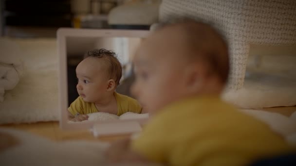 Childcare Parenthood Scene Happy Young Boy Funny Joyful — Stockvideo