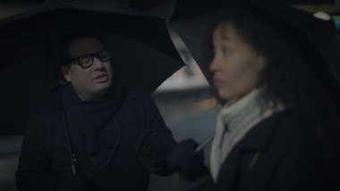 Dışarıda İlişki Krizi Yaşayan Karı-koca draması