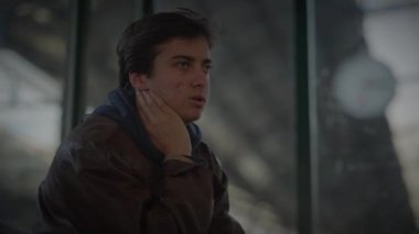 Birbirini Arayan İki Kişi Geç Kalmak İçin Kayıp