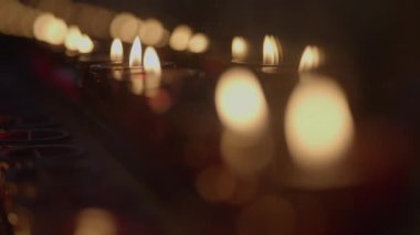 Mum Işıkları Yanan Alevler Parlayan Arkaplan