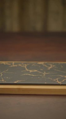 Bu çarpıcı mermer dizaynlı zarif defter hem profesyoneller hem de yaratıcılar için mükemmel.