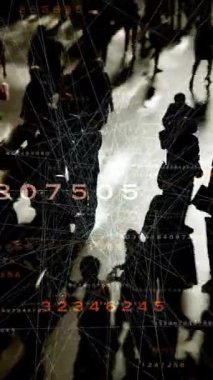 Hareketli kentsel alanda gezinen insanların dinamik gölgeleri modern hayattaki bağlantıyı canlı bir şekilde sembolize ediyor.