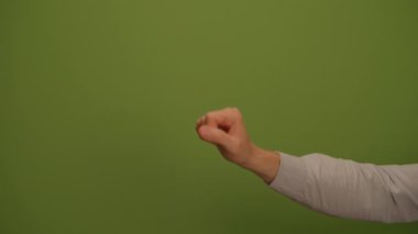 Canlı yeşil bir arkaplan, doğal temalı tasarımlar ve çeşitli yaratıcı projeler için mükemmel.