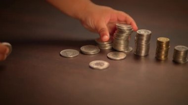 Nakit paralar tasarruf, para birimi finans ve ekonomi geçmişi. Yüksek kalite 4k görüntü