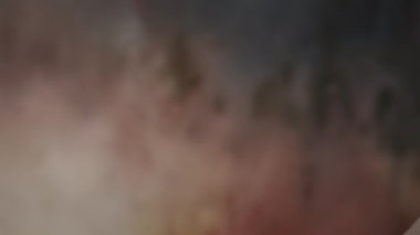 Mistik ve canlı kozmik bulutlar, harmanlanmış renkler ve ruhani elementler, multimedya projeleri için mükemmel.