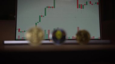 Kripto para birimi fiyat eğilimlerinin görsel bir temsili ve içgörü için kapsamlı pazar analizi
