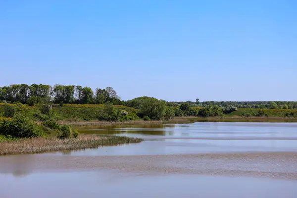 Ukrayna nehir ve göl manzarası