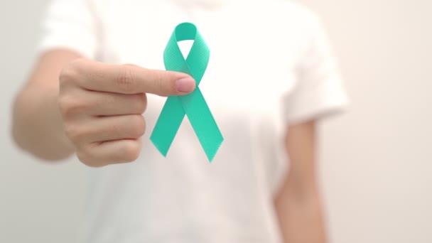 Blue November Prostate Cancer Awareness Maand Vrouw Met Blue Ribbon — Stockvideo
