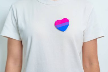 Biseksüellik Kutlama Günü ve LGBT gurur ayı, LGBTQ + veya LGBTQIA + kavramı. Lezbiyen, Gey, Biseksüel, Transseksüel, Eşcinsel ve Panseksüel Topluluğu için el ele tutuşmalar