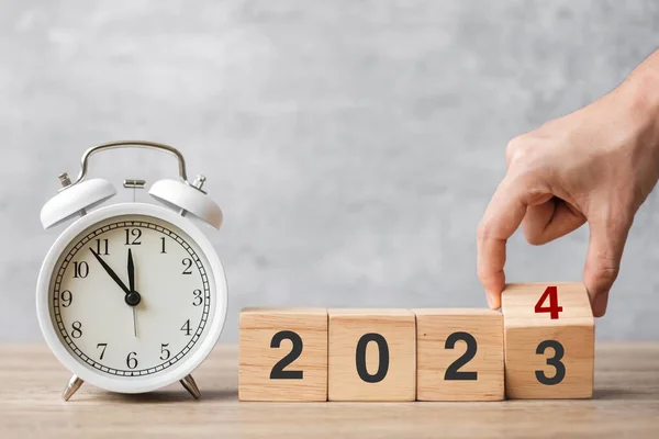 Anul Nou Fericit Ceas Deșteptător Epocă Mână Flipping 2023 Schimba — Fotografie, imagine de stoc