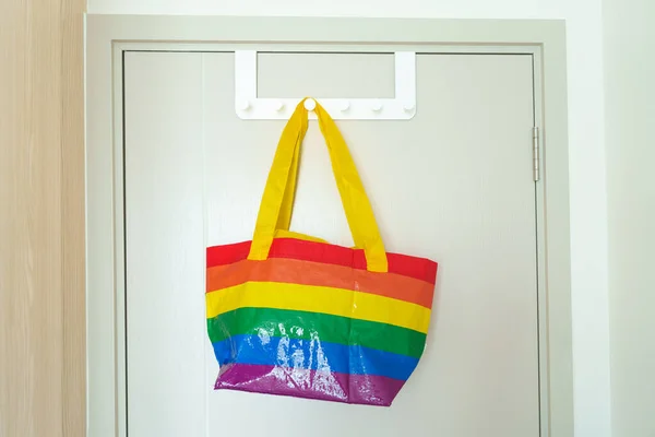 Lgbt Monatskonzept Oder Lgbtq Oder Lgbtqia Umweltfreundliche Tasche Mit Regenbogenfarbe — Stockfoto
