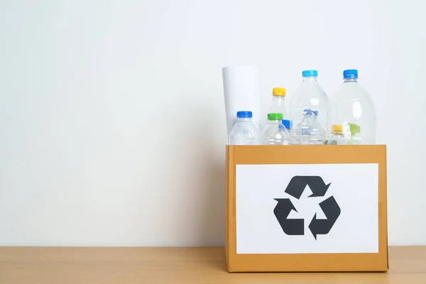 Botella Plástico Caja Papel Casa Oficina Reciclar Clasificación Basura Plastic — Foto de Stock
